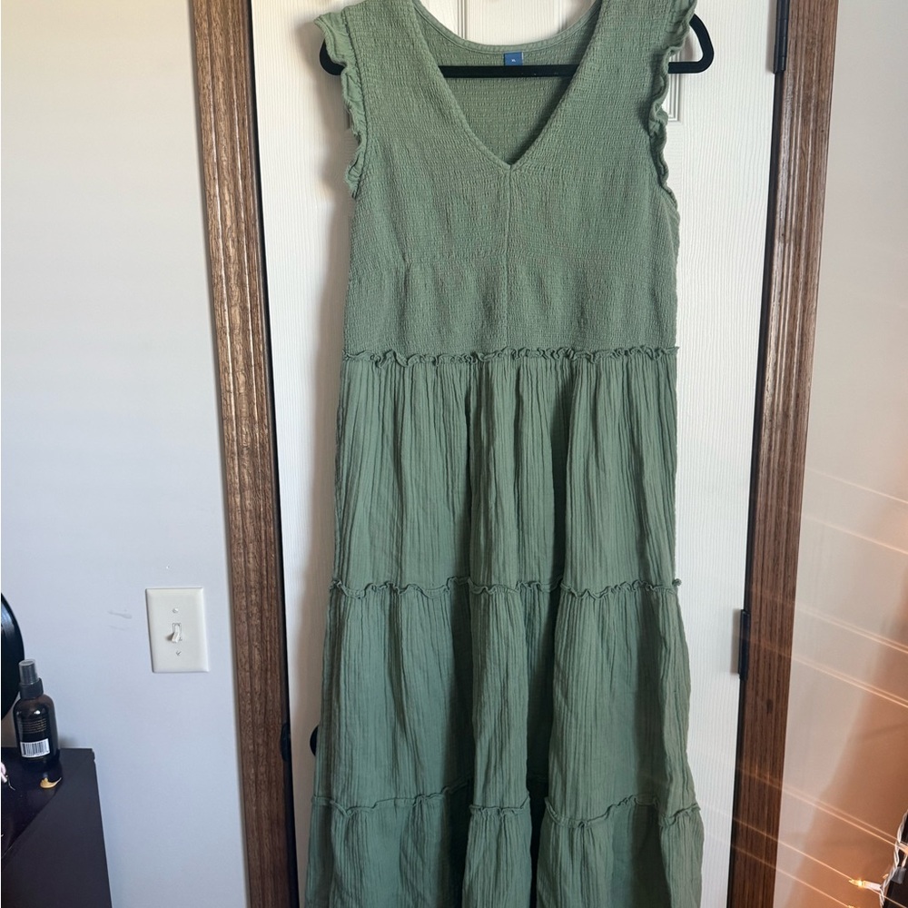 Green Sleeveless Maxi Dress